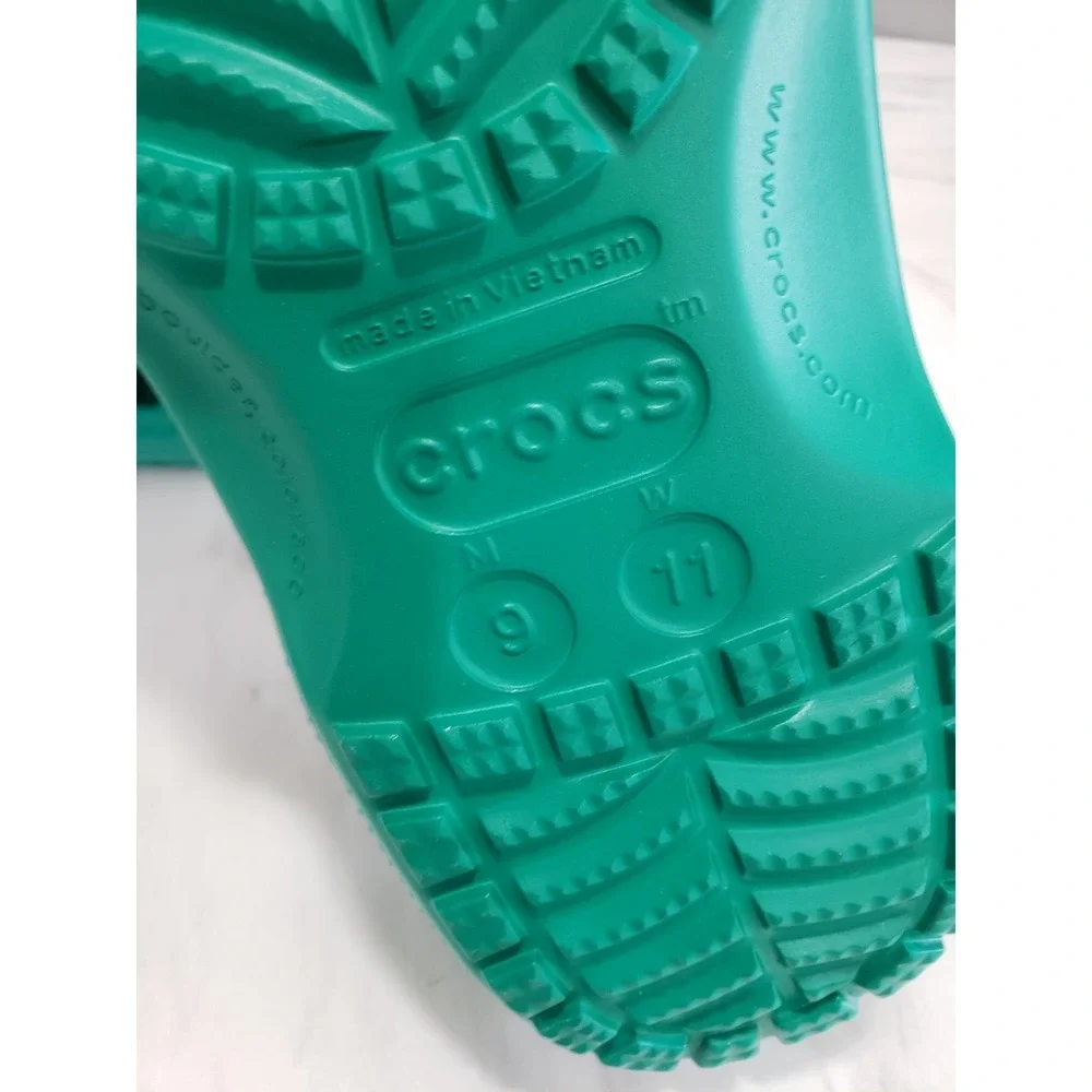 NEW Crocs Classic Clog Green Mens 9 Womens 11 Deep Green Slip On Shoes 10001-3TJ